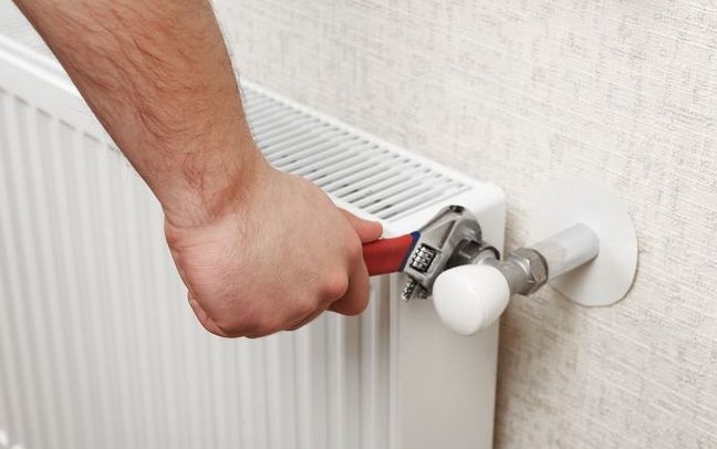 暖氣片溫控設(shè)施不能私自拆除，會(huì)導(dǎo)致樓棟水力失衡